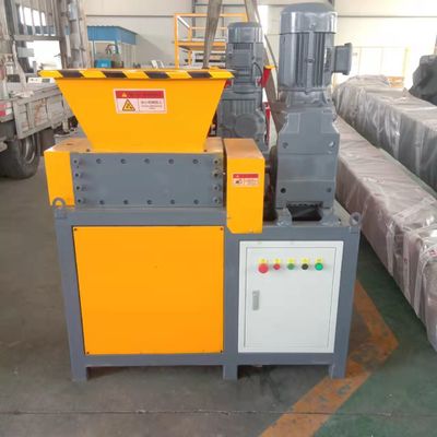 110-130 kg/h Maquina de trituración de caucho Maquina de trituración para el reciclaje de neumáticos de paletas de madera
