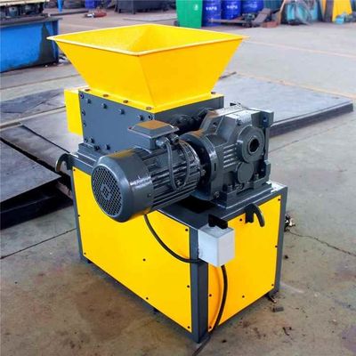 Máquina de trituración de metales de chatarra pequeña disco duro portátil latas de aluminio trituración